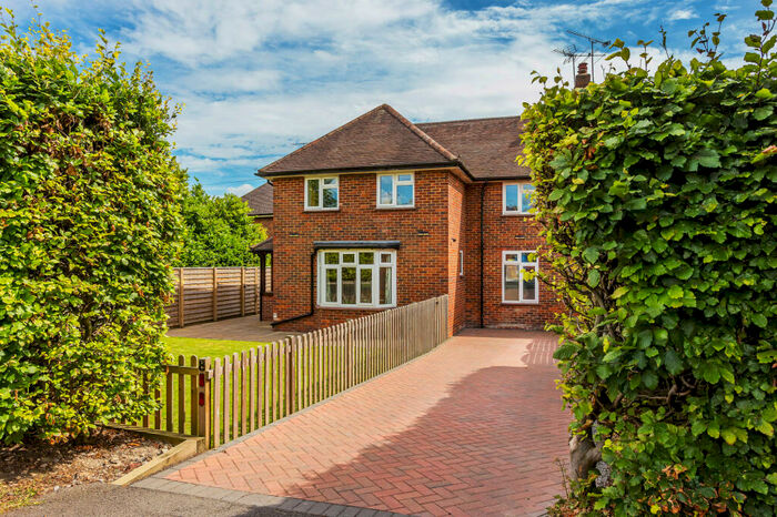 4 Bedroom Semi-Detached House To Rent In Dorking, Dorking, RH4