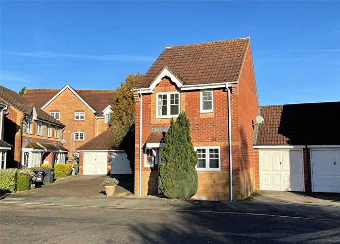 2 Bedroom Detached House To Rent In Newbury, Berkshire, RG14