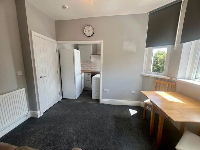 1 Bedroom Apartment To Rent In Ferry Road, Grangetown, Cardiff, CF11