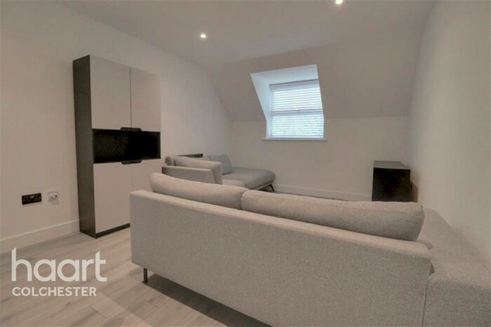2 Bedroom Flat To Rent In South Colchester, CO2