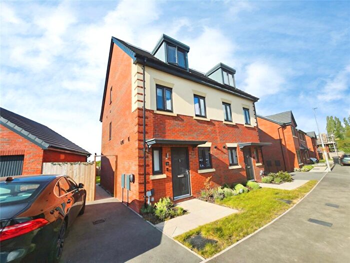 3 Bedroom Semi-Detached House For Sale In Jackdaw Place, Nuneaton, Warwickshire, CV11