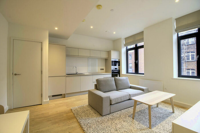 1 Bedroom Apartment To Rent In Devonshire House, Leeds, LS1