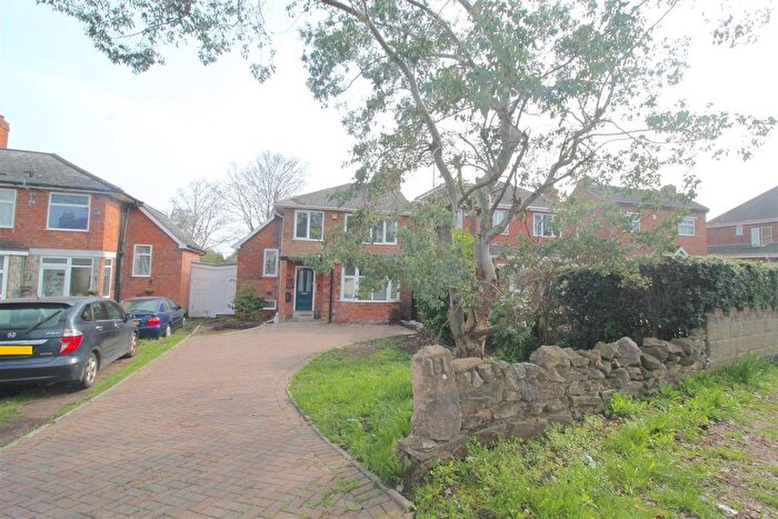 3 Bedroom Link Detached House For Sale In Stuarts Road, Birmingham, B33