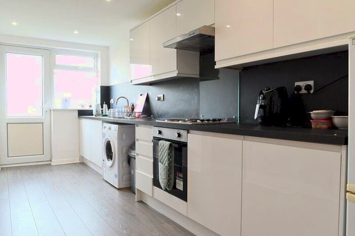 4 Bedroom Terraced House To Rent In Eastbourne Road, Brighton, BN2