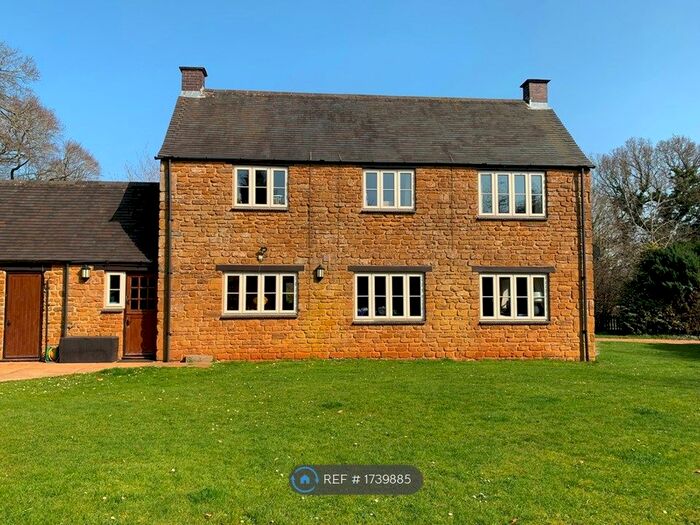 3 Bedroom Detached House To Rent In Upton Estate, Banbury, OX15