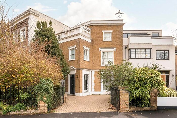 3 Bedroom Terraced House For Sale In Honor Oak Rise, Honor Oak, SE23