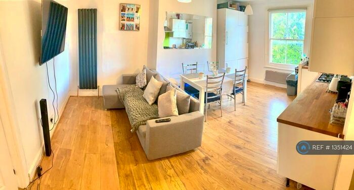 2 Bedroom Flat To Rent In Lilford Road, London, SE5