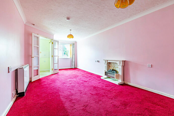 1 Bedroom Flat For Sale In Britannia Court, Christchurch Lane, BS16