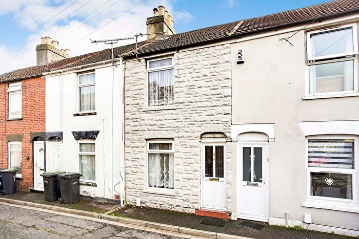 2 Bedroom Property To Rent In Alexandra Street, Gosport, PO12