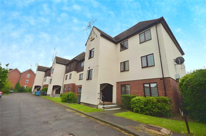 2 Bedroom Flat To Rent In Abbotts Place, Chelmsford, Essex, CM2