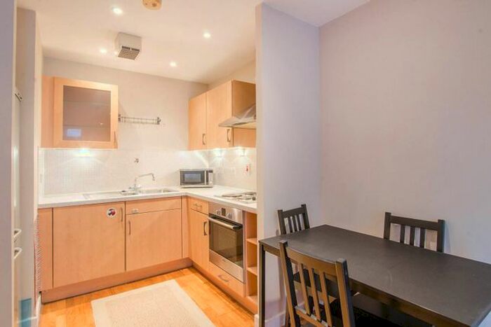 1 Bedroom Flat To Rent In Rosse Gardens, Hither Green, London, SE13