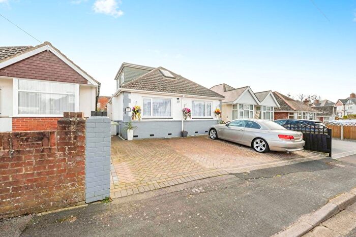 4 Bedroom Bungalow For Sale In Maldon Road, Bitterne, Southampton, SO19
