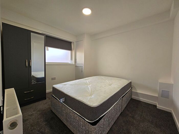 5 Bedroom Flat To Rent In Sharratt Street, Bermondsey, SE15