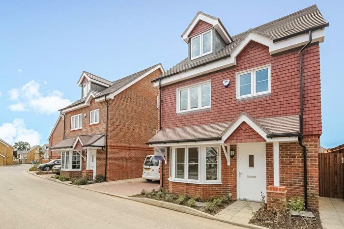 4 Bedroom Detached House To Rent In Brookwood Farm, Knaphill, GU21