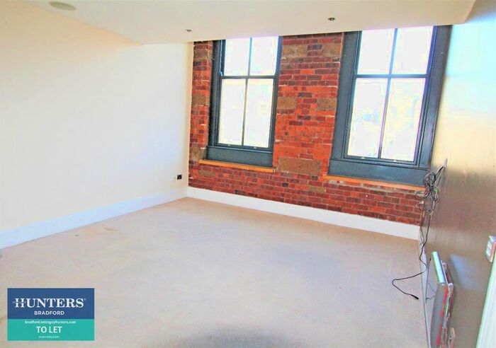 Studio To Rent In Hick Street, Bradford, BD1