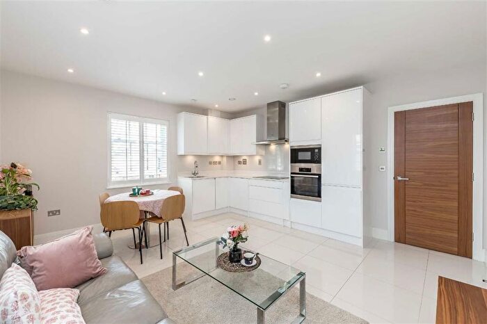 1 Bedroom Flat For Sale In Clapham Road, London, SW9