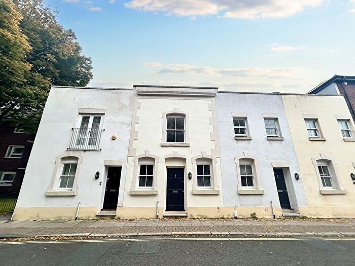 3 Bedroom House To Rent In Eldon Street, Southsea, PO5