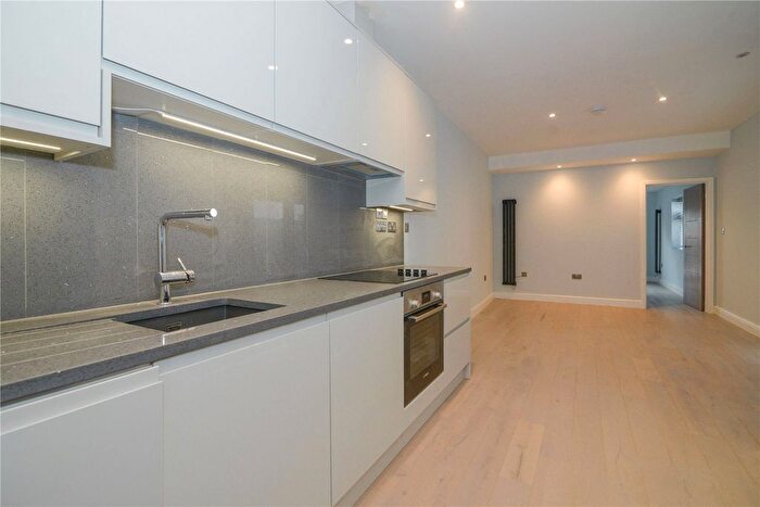 1 Bedroom Flat To Rent In Waldegrave Road, Teddington, TW11