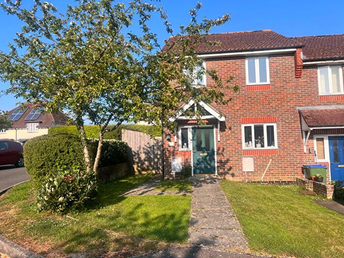 2 Bedroom End Of Terrace House For Sale In Alexander Mead, Newick, BN8
