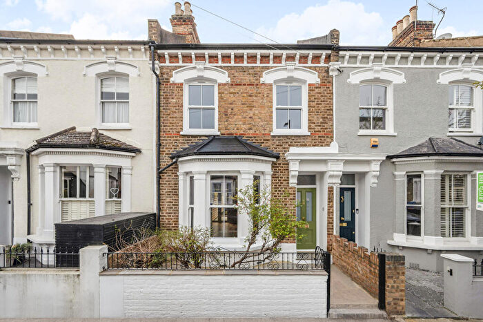 3 Bedroom Terraced House For Sale In Fellbrigg Road, London, SE22