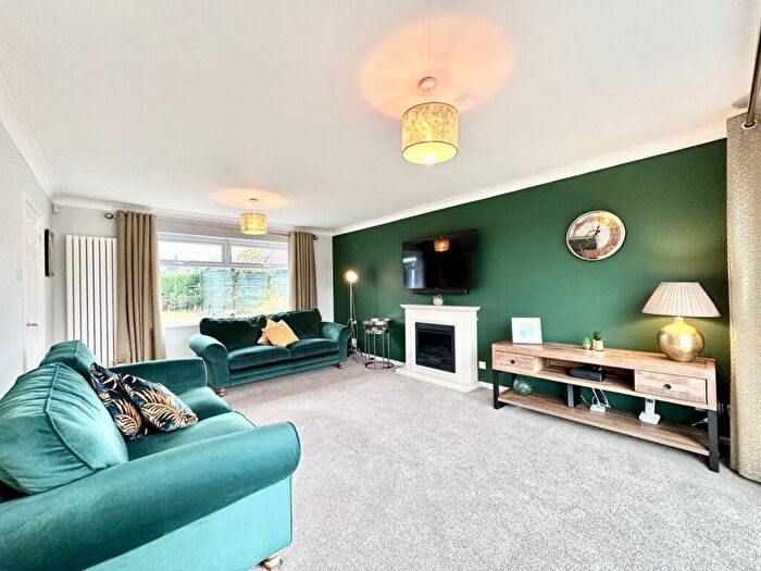 4 Bedroom Detached House For Sale In Grassholme Drive, Offerton, Stockport, SK2