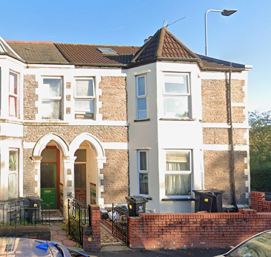 2 Bedroom Duplex For Sale In Earle Place, Cardiff, CF5