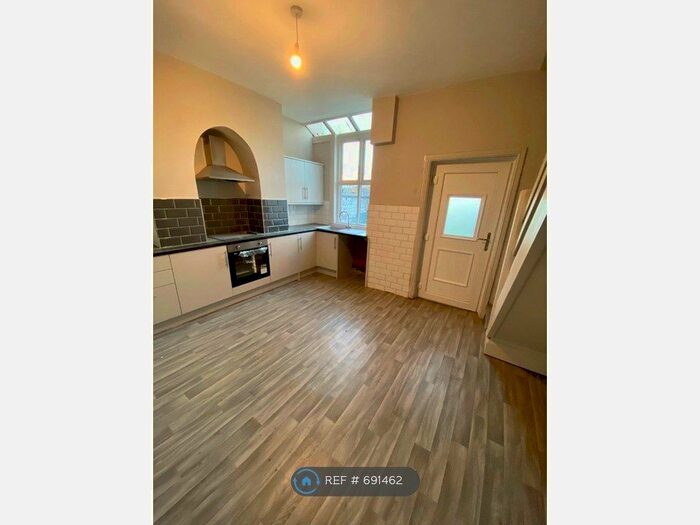 2 Bedroom Terraced House To Rent In Jubilee Road, Middleton, Manchester M24