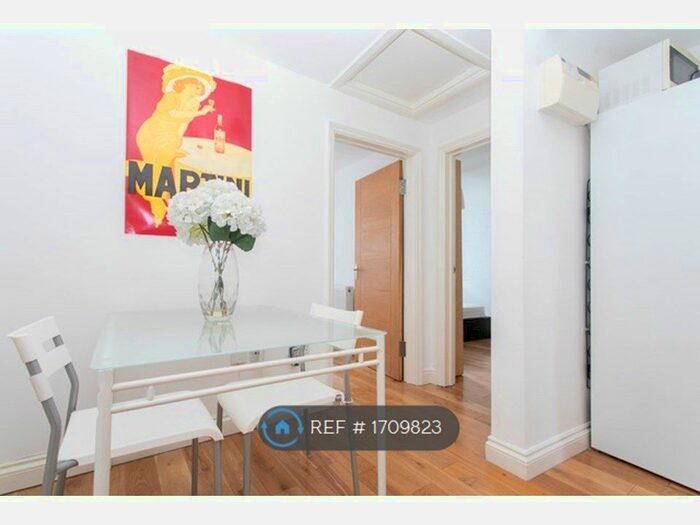 2 Bedroom Flat To Rent In Red Lion Street, London, WC1R