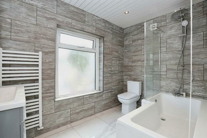 3 Bedroom Semi-Detached House To Rent In Station Road, Treeton, Rotherham, S60