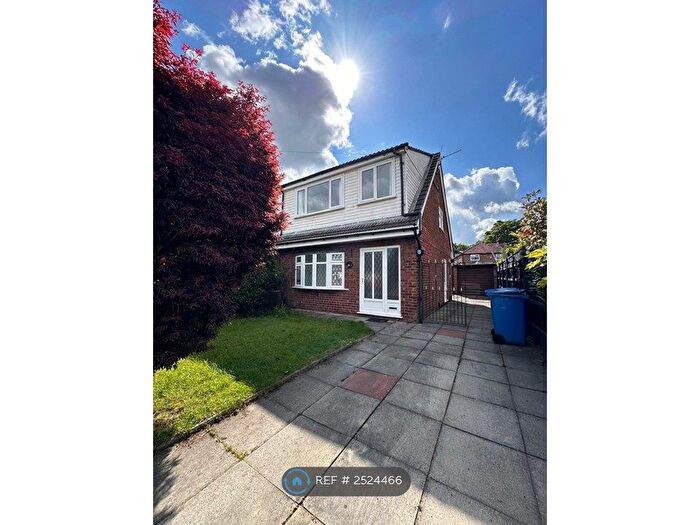 3 Bedroom Semi-detached House To Rent In Linden Close, Warrington, WA1
