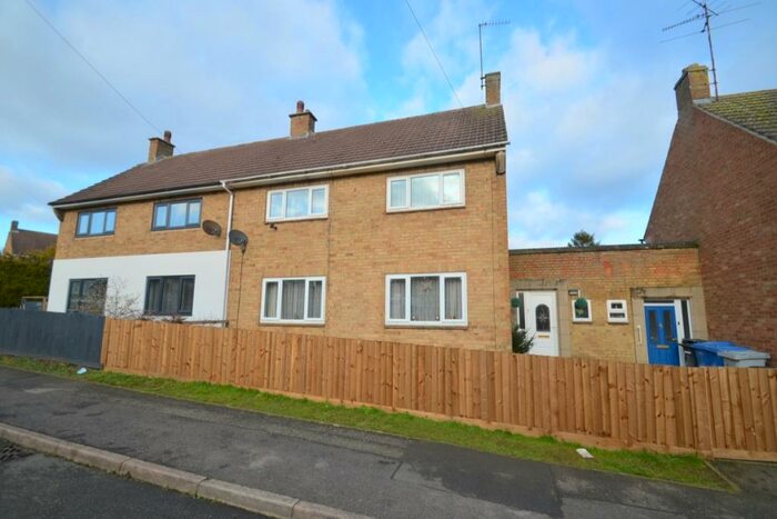 3 Bedroom Semi-Detached House To Rent In Manor Road, Rothwell, Kettering, Northamptonshire, NN14