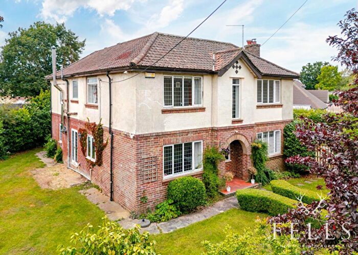 4 Bedroom Detached House For Sale In Fairlie Park, Ringwood, BH24