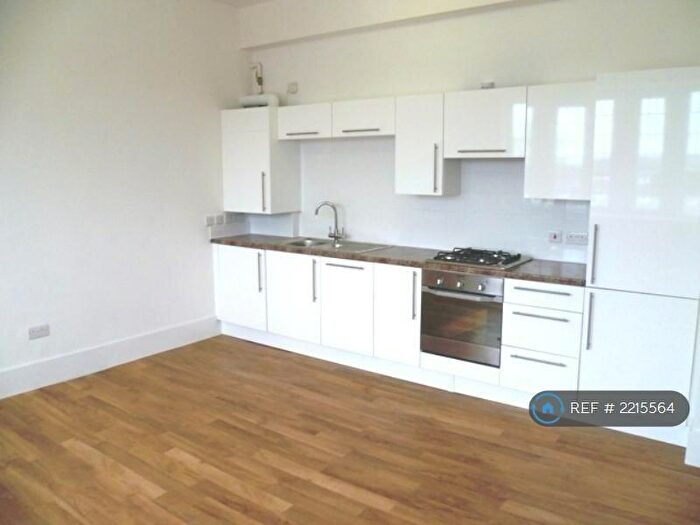 1 Bedroom Flat To Rent In Potmakers Grove, Sutton-In-Ashfield, NG17