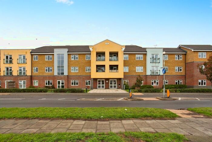 2 Bedroom Flat For Sale In North Street, Milton Regis, Sittingbourne, ME10