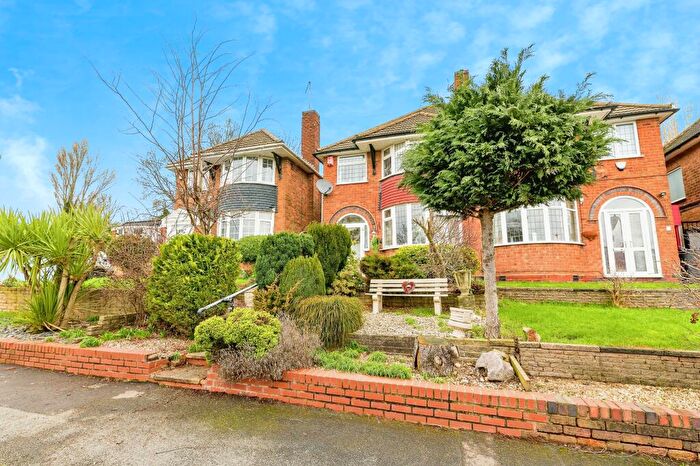 3 Bedroom Semi Detached House For Sale In Langholm Drive, Birmingham, B44