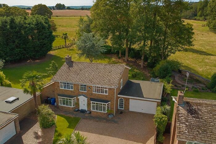 4 Bedroom Detached House For Sale In Hall Close, Harpole, Northampton, NN7