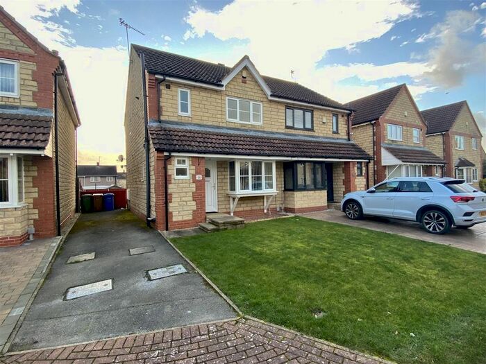 3 Bedroom Semi-Detached House To Rent In Old Rugby Park, Goole, DN14