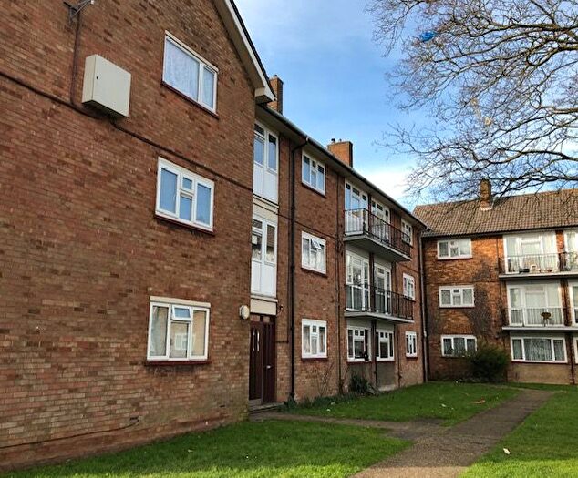 1 Bedroom Flat To Rent In Whipperley Ring, Luton, LU1