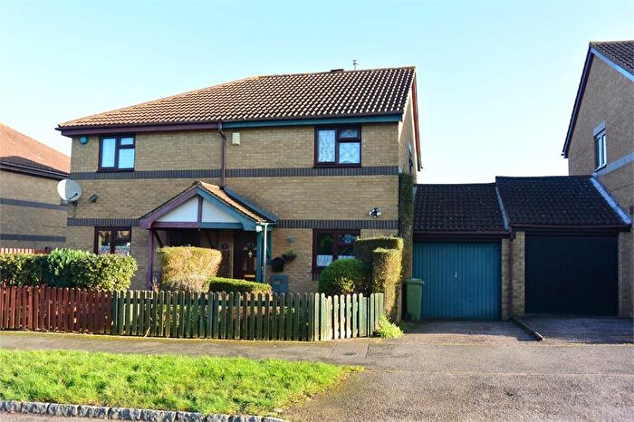 3 Bedroom Semi-Detached House To Rent In Fortescue Drive, Shenley Church End, Milton Keynes, MK5