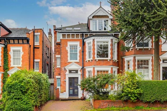4 Bedroom Flat To Rent In Southwood Avenue, Highgate, N6