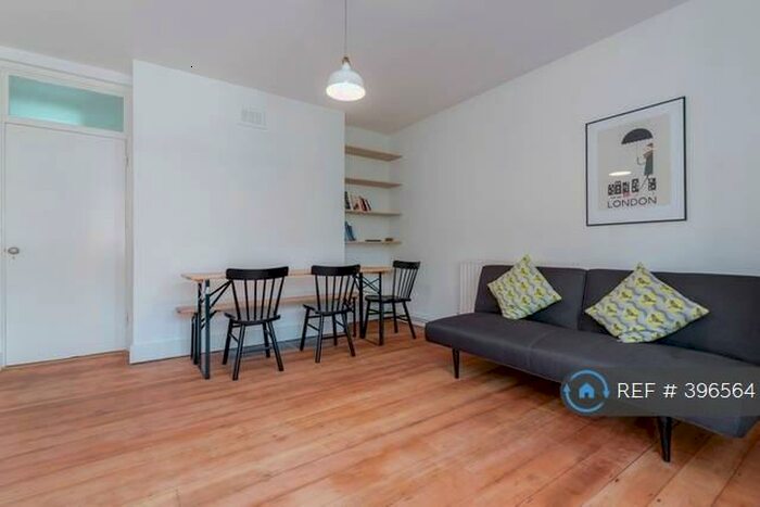 3 Bedroom Flat To Rent In Trevose House, London, SE11
