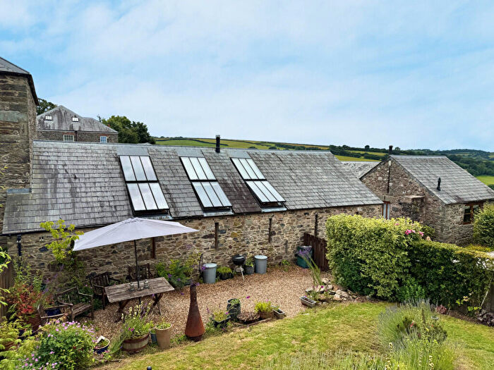 2 Bedroom Barn Conversion For Sale In Week, Tavistock, PL19