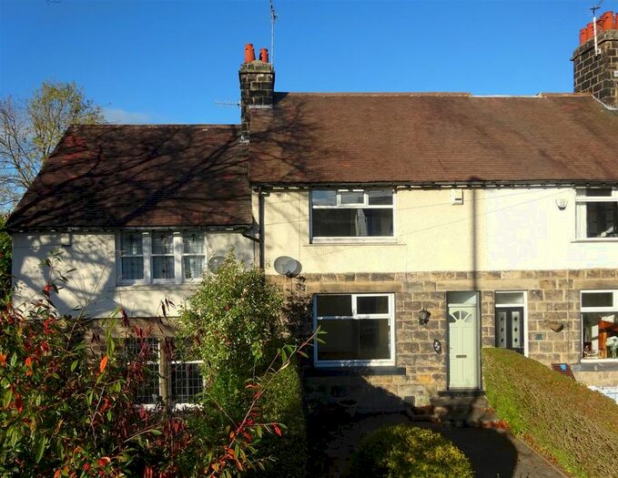 2 Bedroom Town House To Rent In Green Lane, Yeadon, Leeds LS19