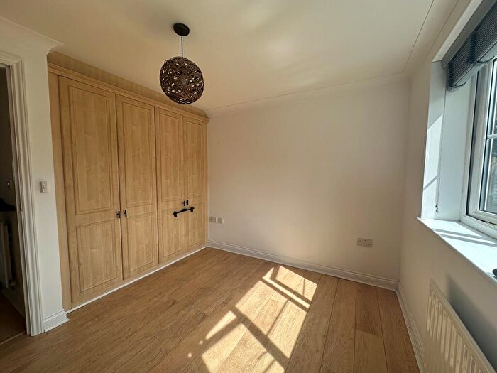 2 Bedroom Apartment To Rent In Lower Northam Road, SO30