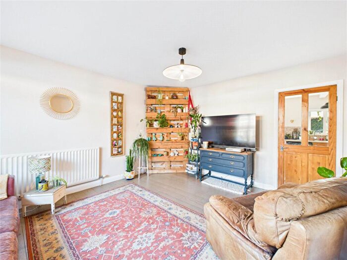 3 Bedroom End Of Terrace House For Sale In Leinster Avenue, Bristol, BS4