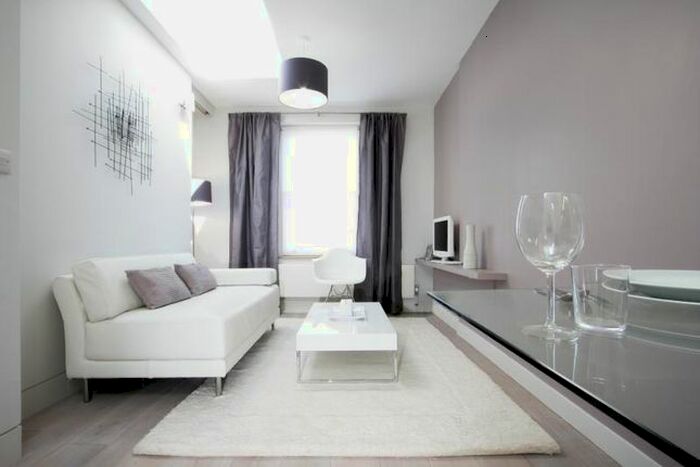 1 Bedroom Flat To Rent In Grays Inn Road, Bloomsbury, WC1X