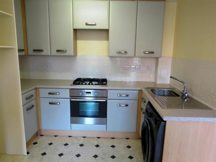 1 Bedroom Flat To Rent In Adisham Gardens, Ashford, TN23