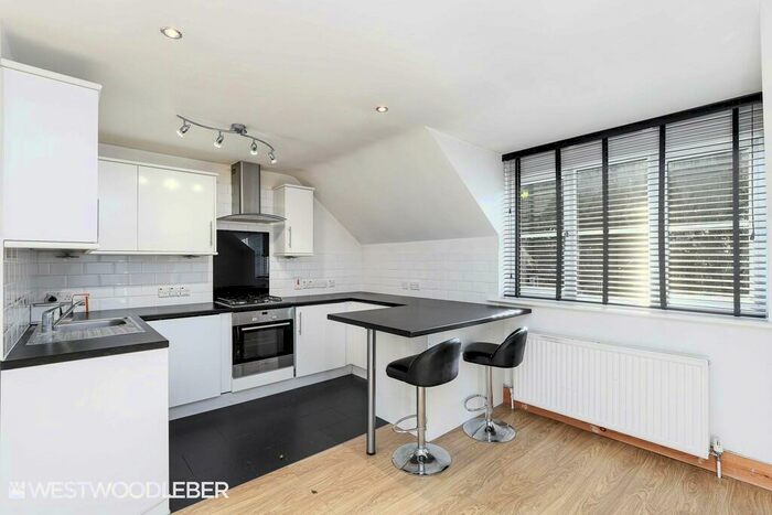 1 Bedroom Maisonette To Rent In Halleys Ridge, Hertford, SG14