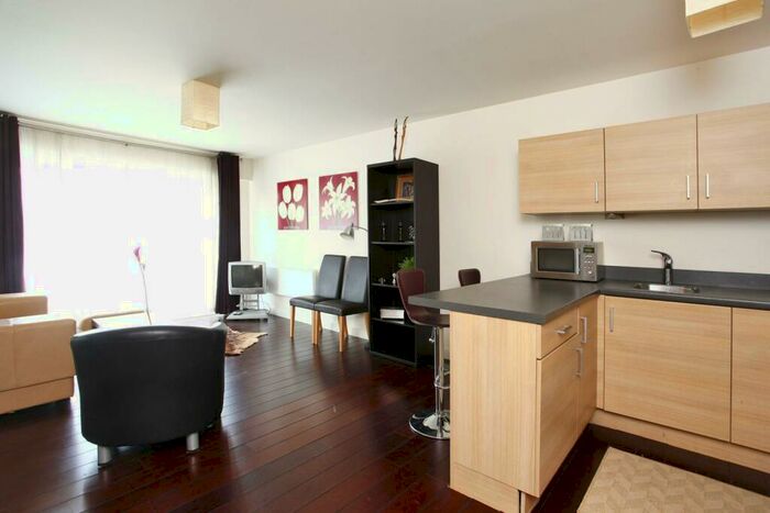 1 Bedroom Flat To Rent In Heritage Avenue, Colindale, London, NW9