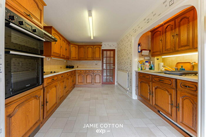 2 Bedroom Semi-Detached House For Sale In York Road, Rowley Regis, B65